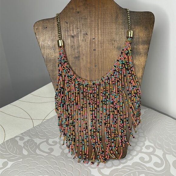 Boho seed bead bib necklace - Picture 3 of 9